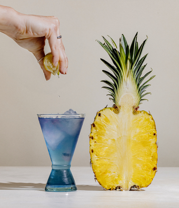 Blue Pineapple iced tea lifestyle graphic – Art of Tea