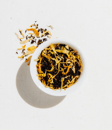 Summer Peach iced tea brewed in a glass – Art of Tea